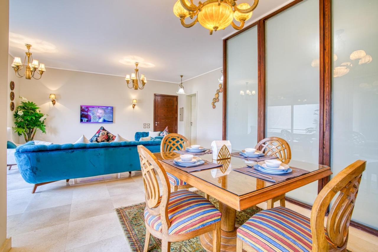 The Suites Near Auc By Elegant Caïro Buitenkant foto