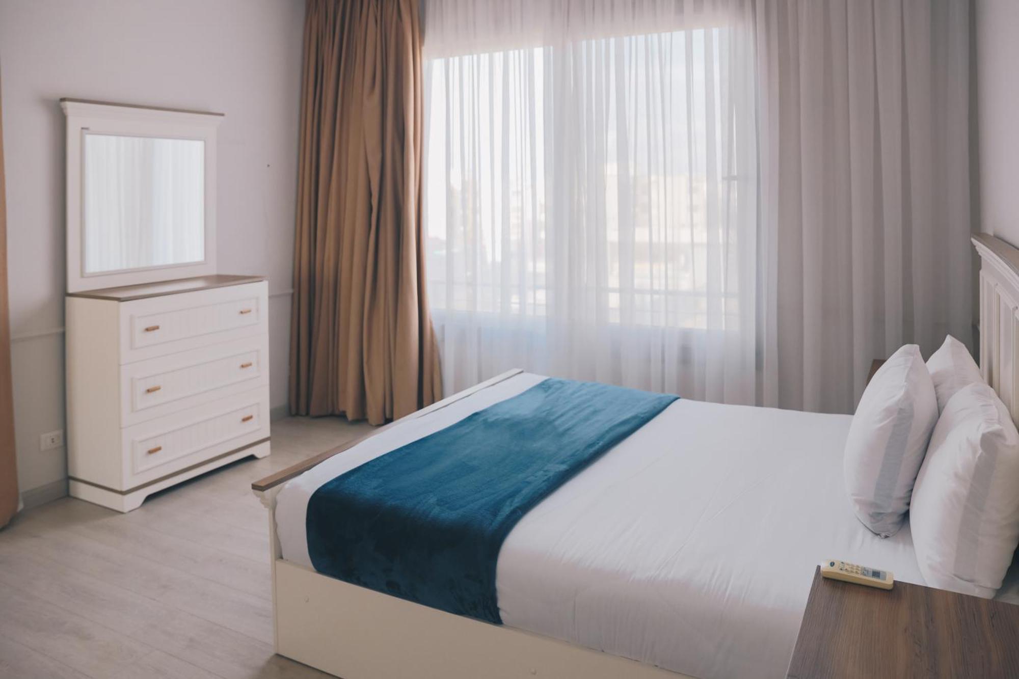 The Suites Near Auc By Elegant Caïro Buitenkant foto
